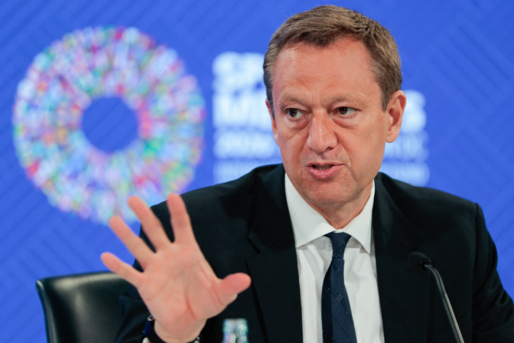 Tobias Adrian, directeur du département des marchés monétaires et de capitaux du Fonds monétaire international (FMI) - Photo par KENT NISHIMURA / AFP