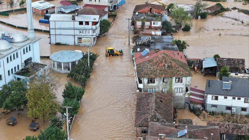 Inondations. Photo par IBRAHIM YOZOGLU / ANADOLU / ANADOLU VIA AFP
