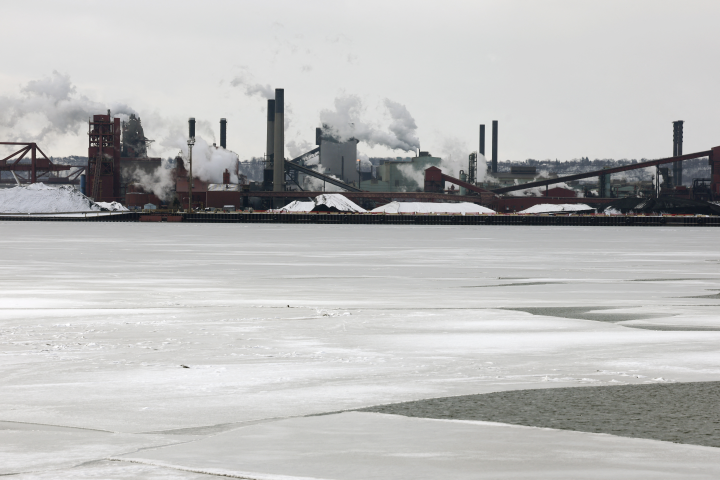 L'aciérie ArcelorMittal Dofasco au Canada (Photo by JOE RAEDLE / GETTY IMAGES NORTH AMERICA / Getty Images via AFP)