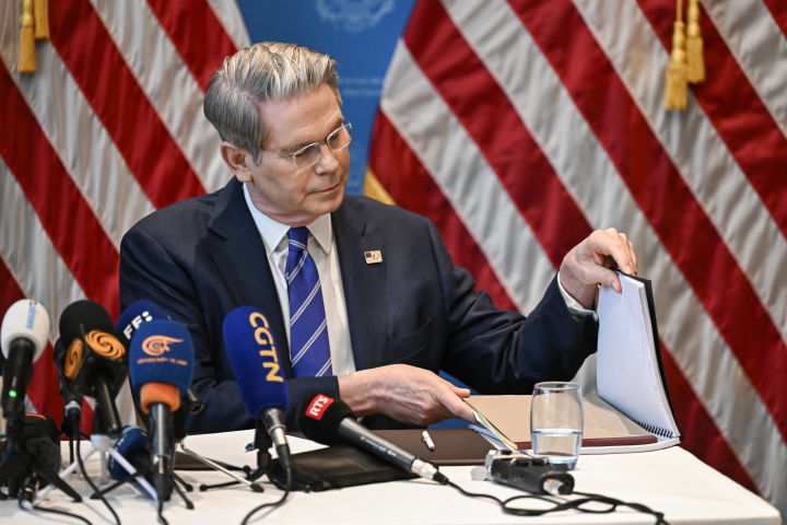 Scott Bessent, le secrétaire américain au Trésor. Photo by Fabrice COFFRINI / AFP