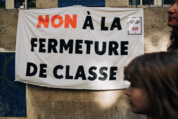 Les fermetures de classe font réaliser des économies précieuses. Photo par LAURENT DEMARTINI / HANS LUCAS / HANS LUCAS VIA AFP