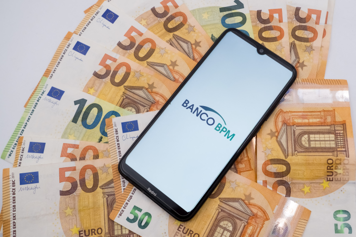 Crédit Agricole a obtenu l’autorisation de la BCE pour dépasser 20 % du capital de Banco BPM (Photo by Nikolas Kokovlis / NurPhoto via AFP)