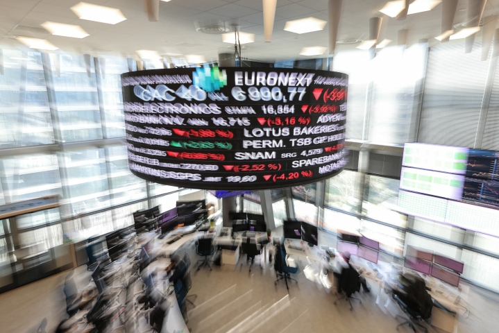 La salle de marché d’Euronext, témoin d’un troisième trimestre plus solide qu’anticipé (AFP)