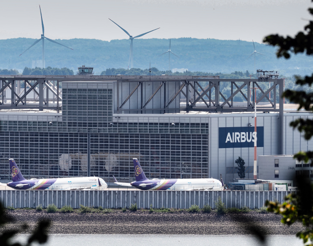 Des Airbus A320-200N de Thai Airways sont stationnés sur le site d’Airbus à Finkenwerder. Photo : Soeren Stache/dpa (Photo de Soeren Stache / DPA / dpa Picture-Alliance via AFP)