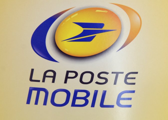 La Poste Mobile (photo by Eric Piermont-AFP) 