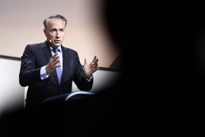 Thomas Buberl, le directeur général d'Axa - Photo by Thibaud MORITZ / AFP