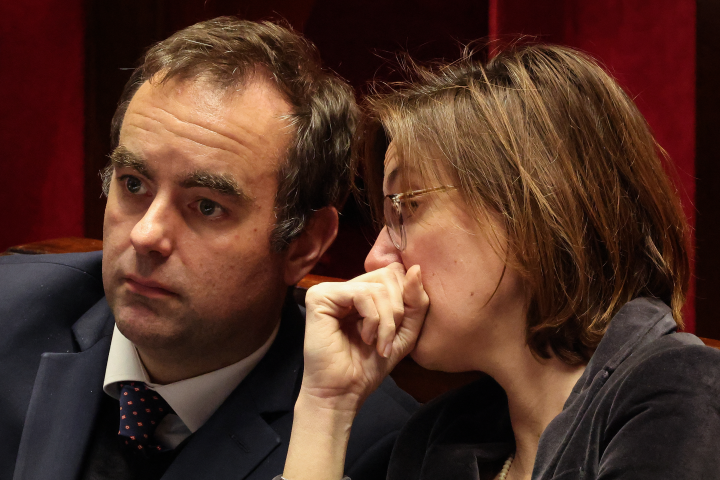 Sébastien Lecornu et Amélie de Montchalin (Photo by Ludovic MARIN / AFP)