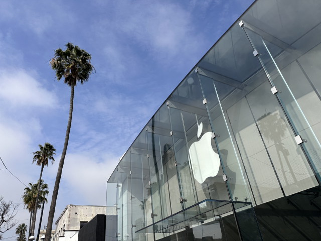 Apple  (Photo by JB Lacroix / Full Picture Agency / Full Picture Agency via AFP)