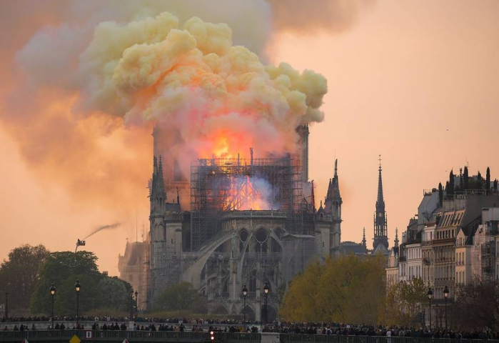 Notre Dame de Paris en feu (Fondation du Patrimoine)