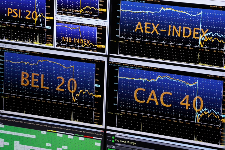 La Bourse de Paris a repris mercredi le chemin de la baisse - Photo by Thomas SAMSON / AFP