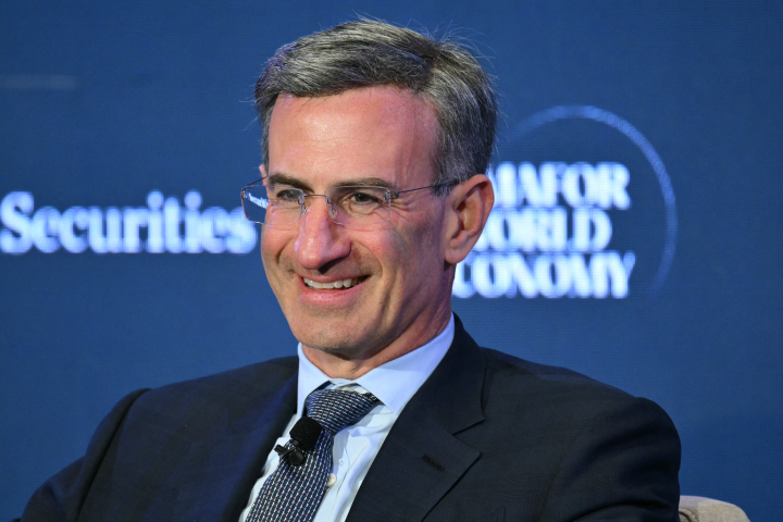 Le président-directeur général de Lazard Peter Orszag (Photo by Mandel NGAN / AFP)