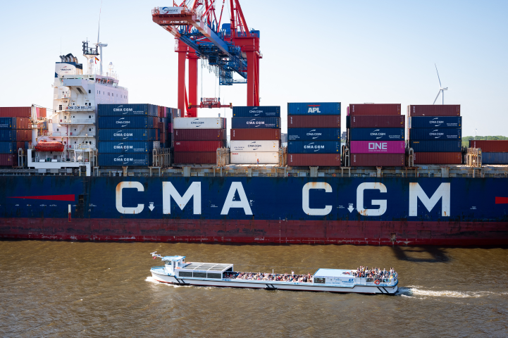 CMA CGM a bénéficié d'un important phénomène de restockage au troisième trimestre - Photo by Jonas Walzberg / DPA / dpa Picture-Alliance via AFP