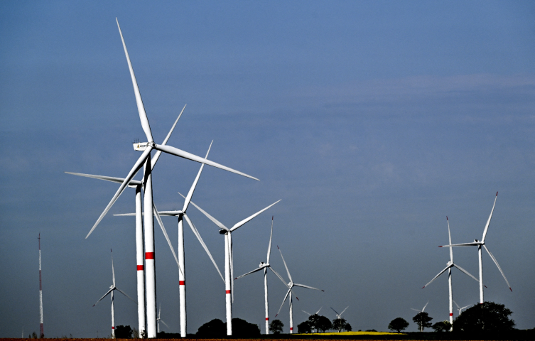 Eoliennes en Belgique - Photo par ERIC LALMAND / BELGA / AFP