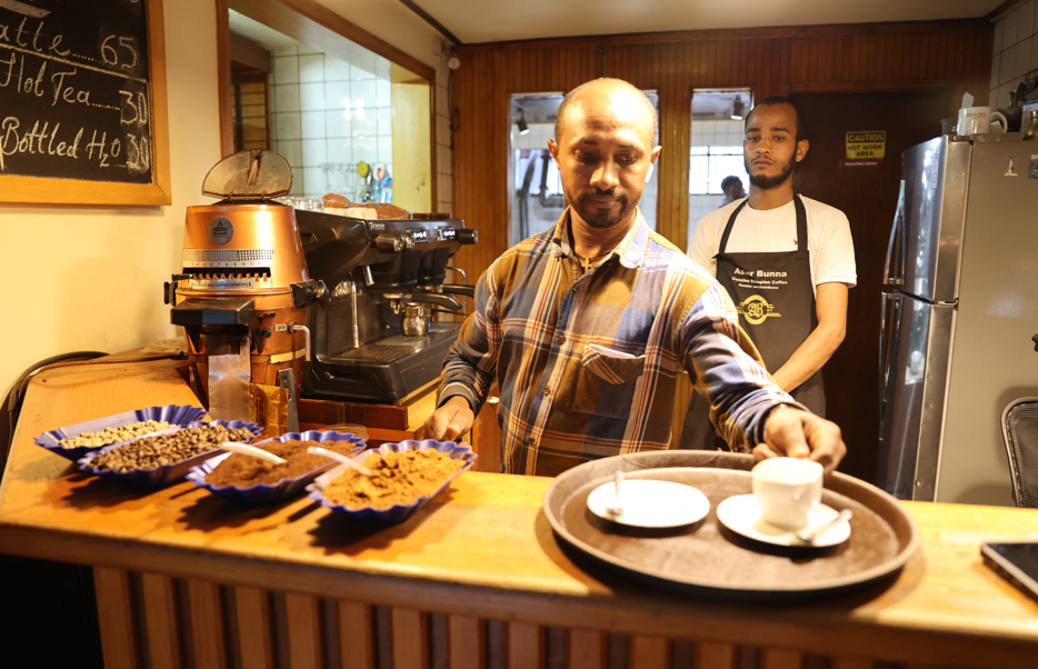 Café à Addis-Abeba (Ethiopie) - MEHMET YILMAZ GULDAS / ANADOLUAnadolu via AFP