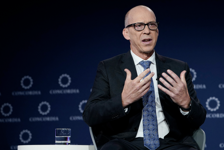 Michael Kremer. Photo par JOHN LAMPARSKI / GETTY IMAGES NORTH AMERICA / GETTY IMAGES VIA AFP