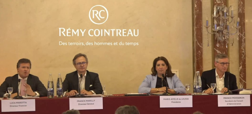crédits : rémy cointreau. de gauche à droite : luca marotta, directeur financier, franck marilly, directeur général, marie-amélie de leusse, présidente du conseil d'administration et franck moisseron, secrétaire du conseil d'administration.